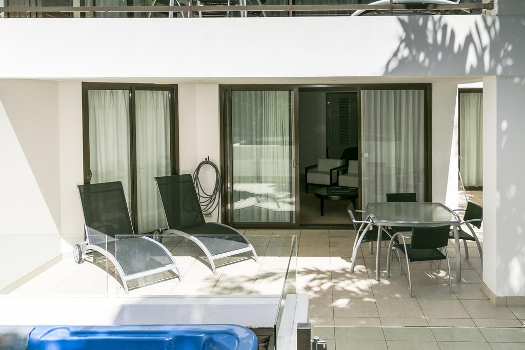 Grand Mercure Allegra Херви-Бэй Экстерьер фото A balcony